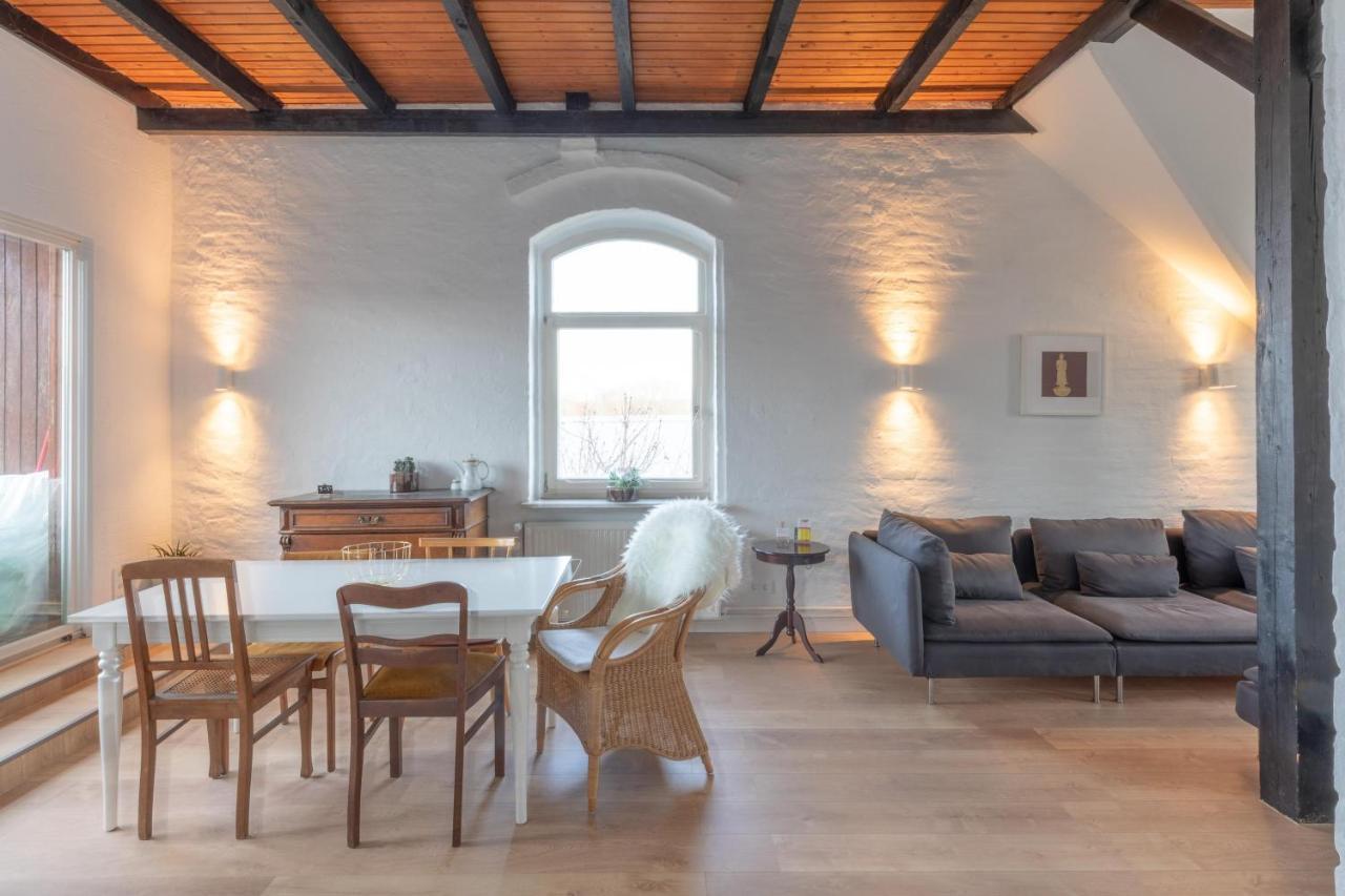 Hafen-Nest 54° Nord Apartment Toenning Exterior photo